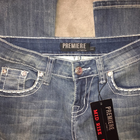 Premiere Rue 21 embellished jeans size 1/2R NWT - Picture 3 of 3